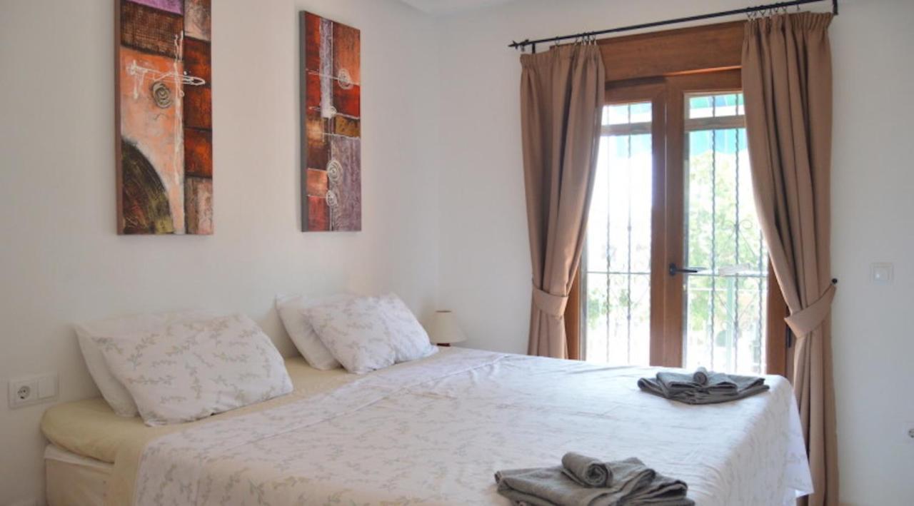 Villamartin, Lovely 2 Bed House, Short Walk To The Plaza. 奥里韦拉 外观 照片