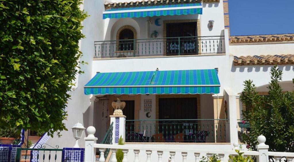 Villamartin, Lovely 2 Bed House, Short Walk To The Plaza. 奥里韦拉 外观 照片