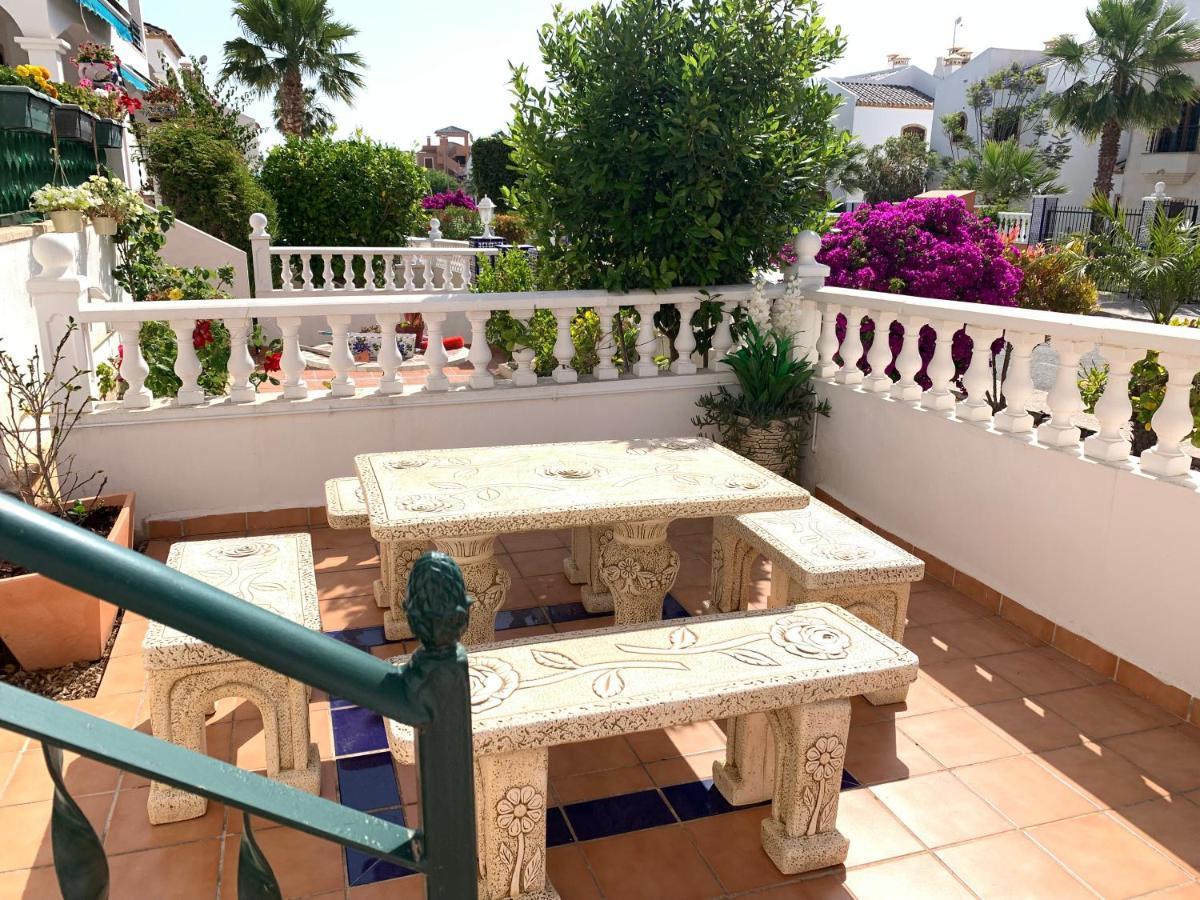 Villamartin, Lovely 2 Bed House, Short Walk To The Plaza. 奥里韦拉 外观 照片